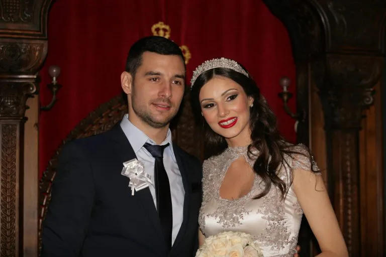 Ovo je supruga pevača koji godinama važi za najboljeg frajera iz Zvezda Granda 10 IMG 0464 768x512 1