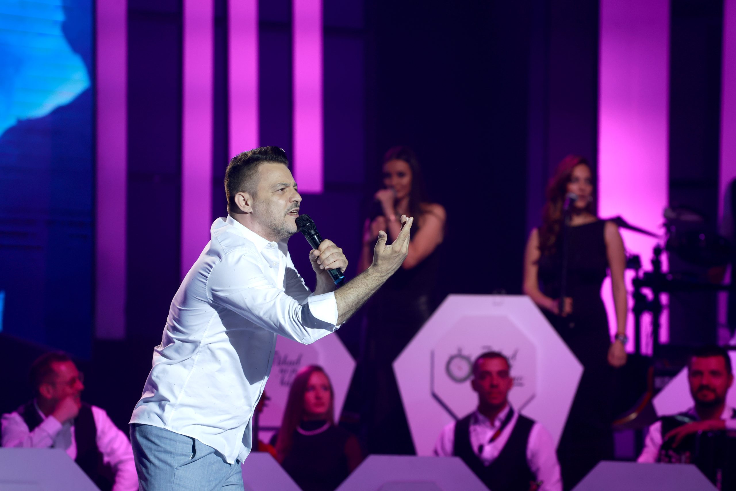 Ovaj pevač iz Nikad nije kasno je uspeo da rasplače Alku Vuicu VIDEO 6 IMG 5624 ok