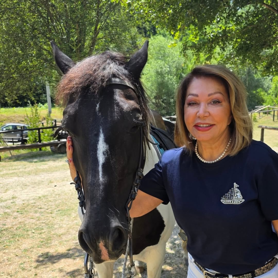 Vitalnost i energija u 75. godini: Neda Ukraden jaše konja (FOTO) 7 Jedan savrsen dan u prirodi💪🐎🐴🌲🌳 Gostilje zakon🎶 2