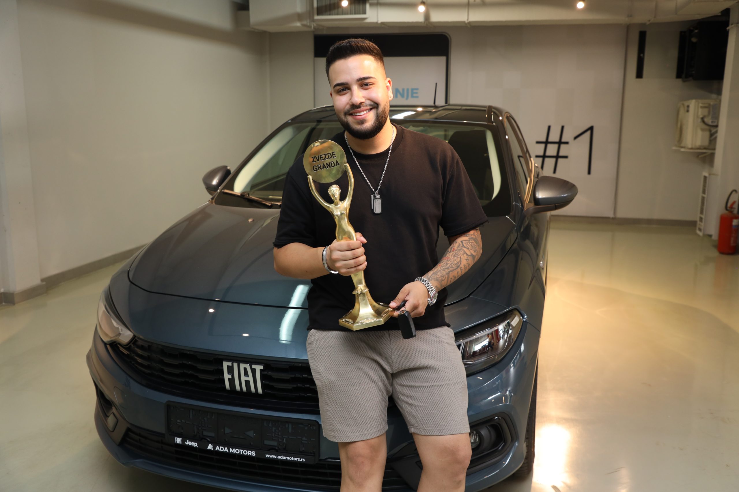 Nikola Stanišić provozao automobil: "Nisam svestan šta mi se dešava, prvi put ulazim u nov auto" VIDEO 8 NIKOLA STANISIC FOTO Z.K 4