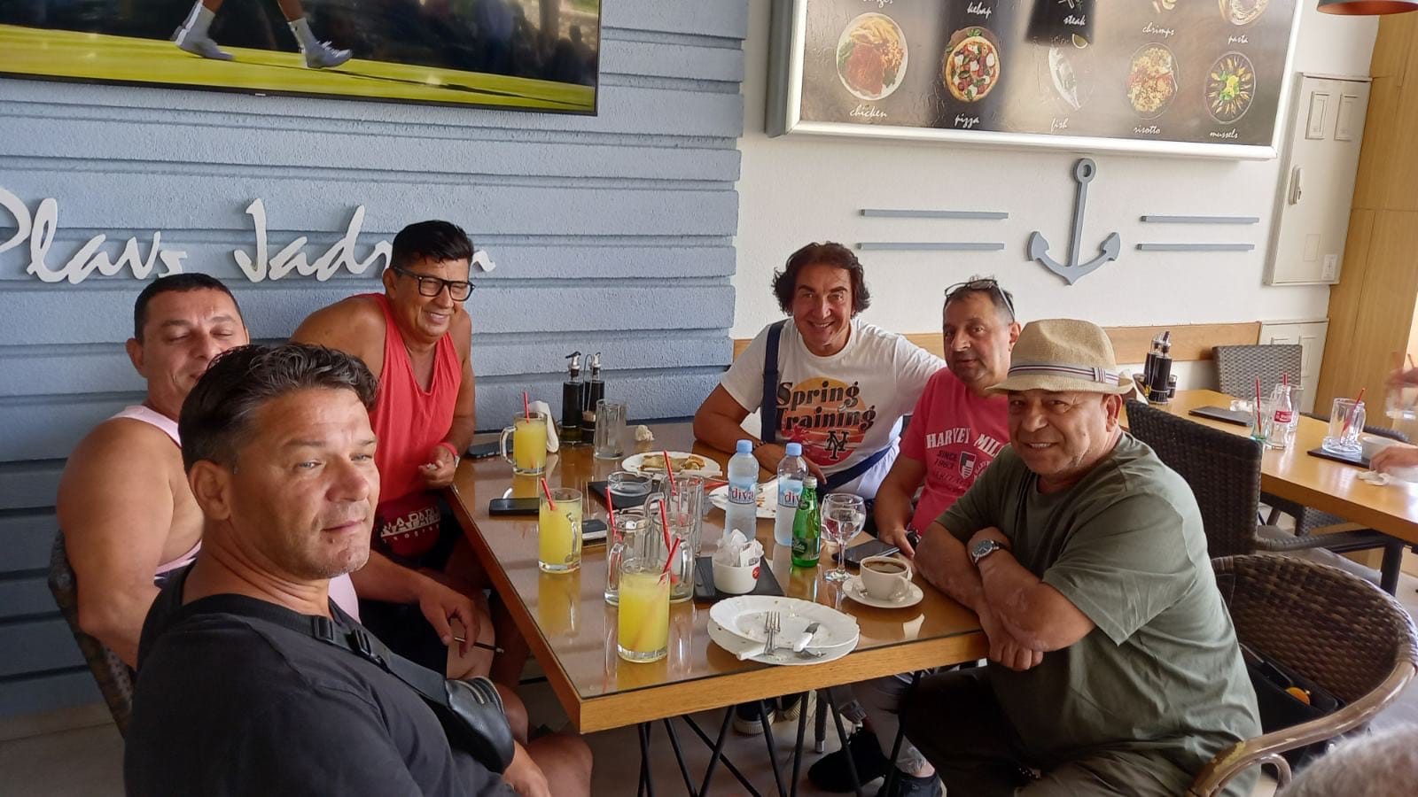 Zoran Pejić Peja uživa u Crnoj Gori: Večera uz školjke, vožnja gliserom i žurka pored bazena VIDEO 11 PHOTO 2025 07 10 19 19 21 1