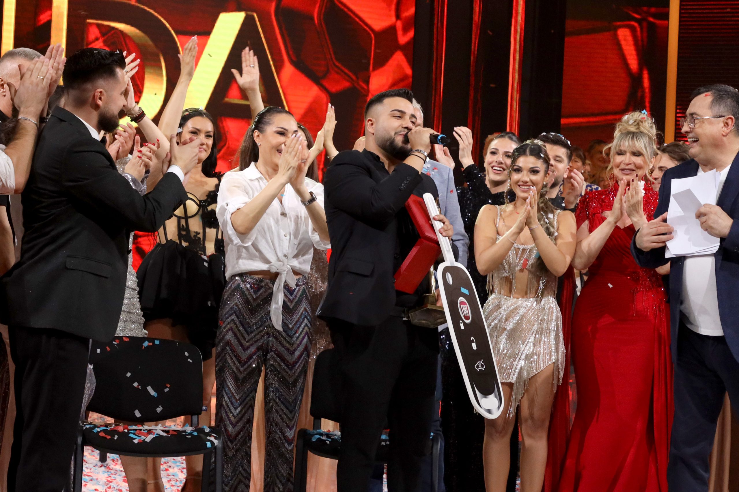 Glas koji je osvojio Balkan: Ovako peva pobednik "Zvezda Granda" Nikola Stanišić VIDEO 8 POBEDNIK ZG NIKOLA STANISIC ZG FINALE 05072025 FOTO MUNJA 12 ok