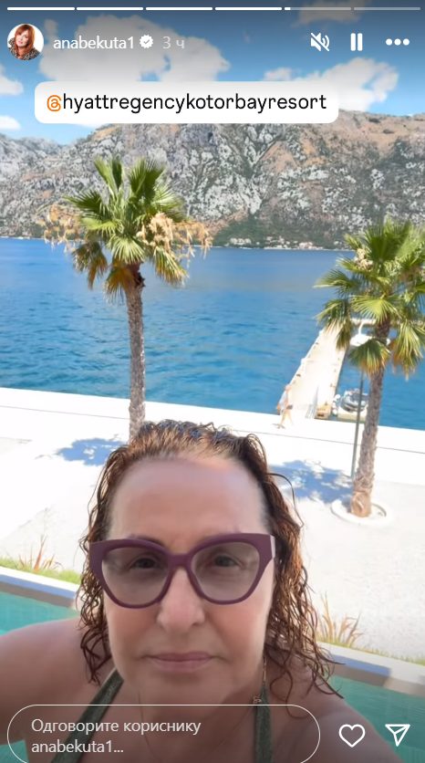 Ana Bekuta (65) u kupaćem i bez šminke: Pevačica pokazala prirodnu lepotu dok uživa u Crnoj Gori (FOTO) 6 Screenshot 2025 07 11 175217