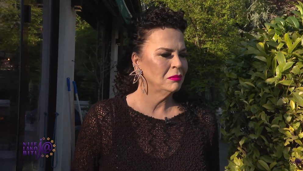 Ko je pevač koji je bio sa 1.000 žena? Zbog njega su se posvađale i dve poznate pevačice 7 Screenshot 2025 07 14 111453