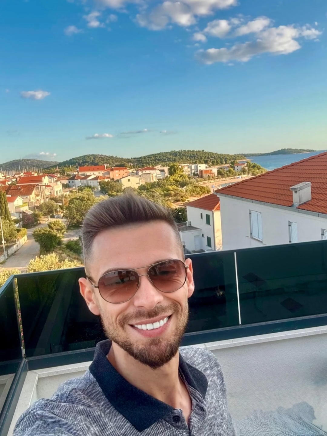 Rešio da napuni baterije: Evo gde je Aladin Pehić otišao nakon finala Zvezda Granda 5 Screenshot 20250710 133008 Instagram