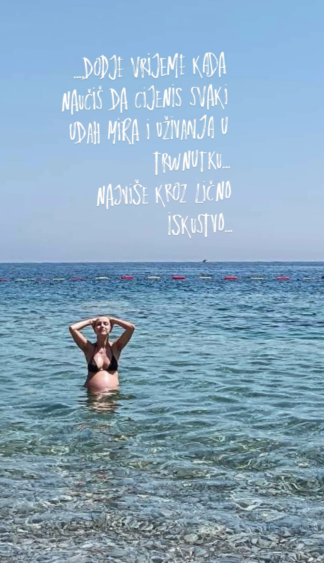 Pevačica (38) postaje mama po četvrti put, tik pred porođaj ispozirala u bikiniju 6 Screenshot 20250714 083855 Instagram