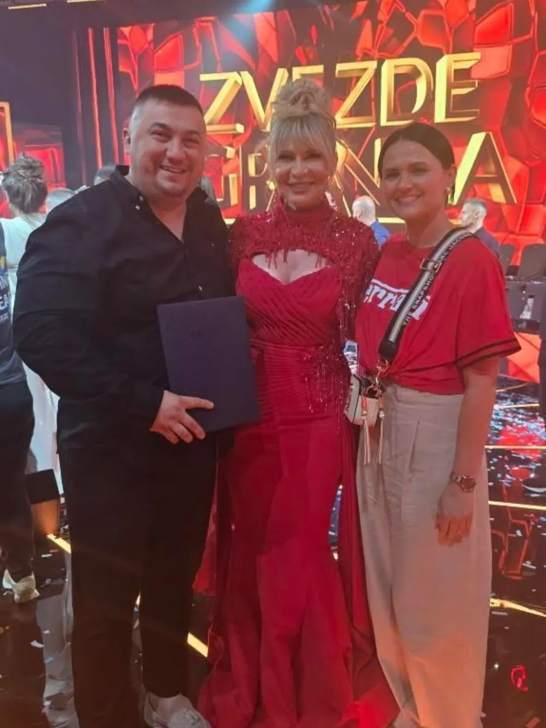 Suzanin dolazak slomio Ferrarija, a zbog Saše nije uspeo da zadrži suze: "Da nije bilo njega, ne bih stajao ovde" (VIDEO) 7 SnapInsta.to 517382507 17859431973446915 1774613757083621774 n