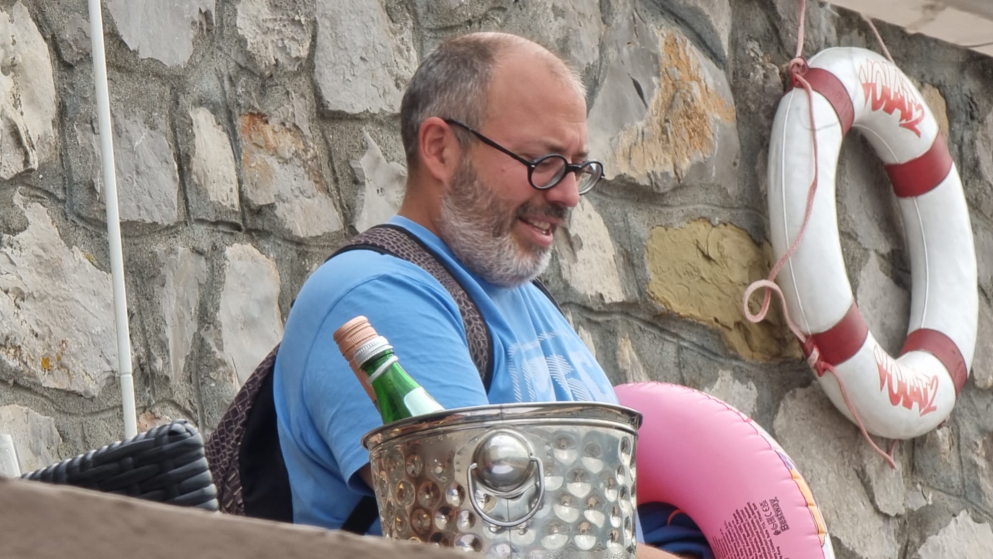 PAPARACO Uhvatili smo člana Beogradskog sindikata na plaži, evo ko mu pravi društvo FOTO 7 WhatsApp Image 2025 07 26 at 20.41.29 1