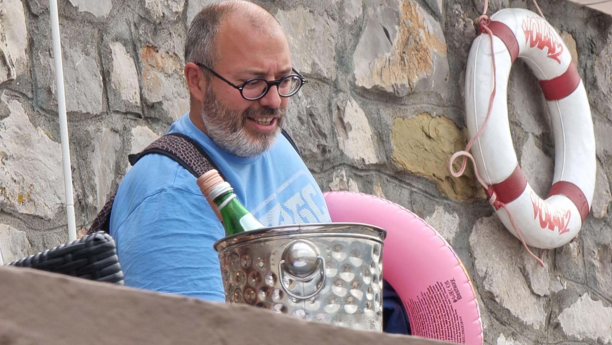 PAPARACO Uhvatili smo člana Beogradskog sindikata na plaži, evo ko mu pravi društvo FOTO 5 WhatsApp Image 2025 07 26 at 20.41.30