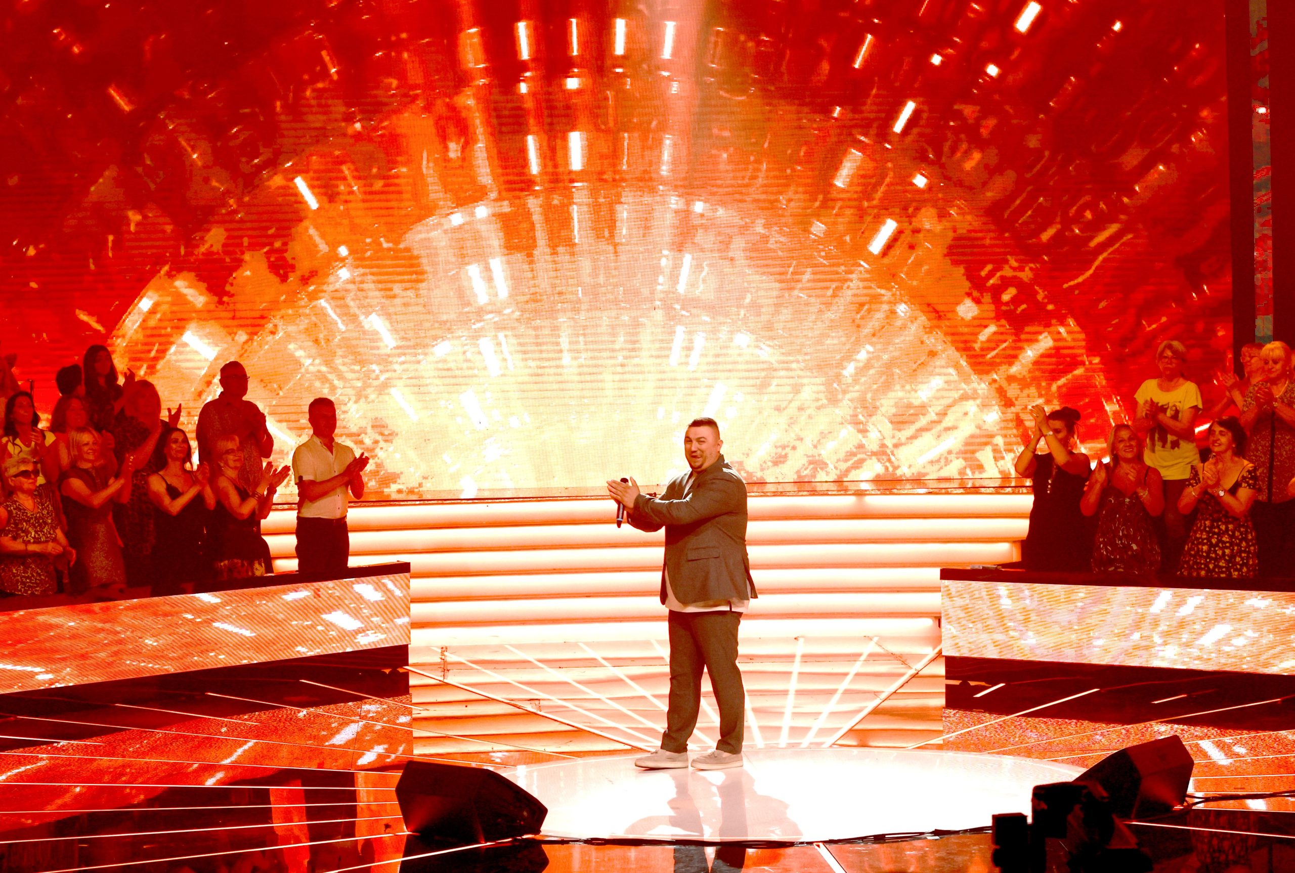 Suzanin dolazak slomio Ferrarija, a zbog Saše nije uspeo da zadrži suze: "Da nije bilo njega, ne bih stajao ovde" (VIDEO) 10 ZORAN RUZIC FERARI ZG FINALE 1 ok