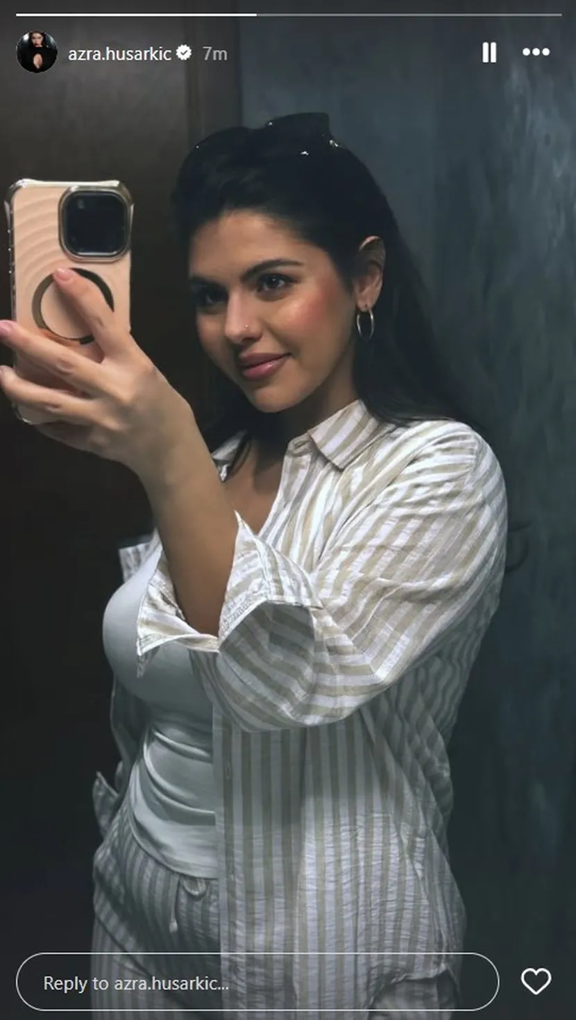 azra 830x0 1