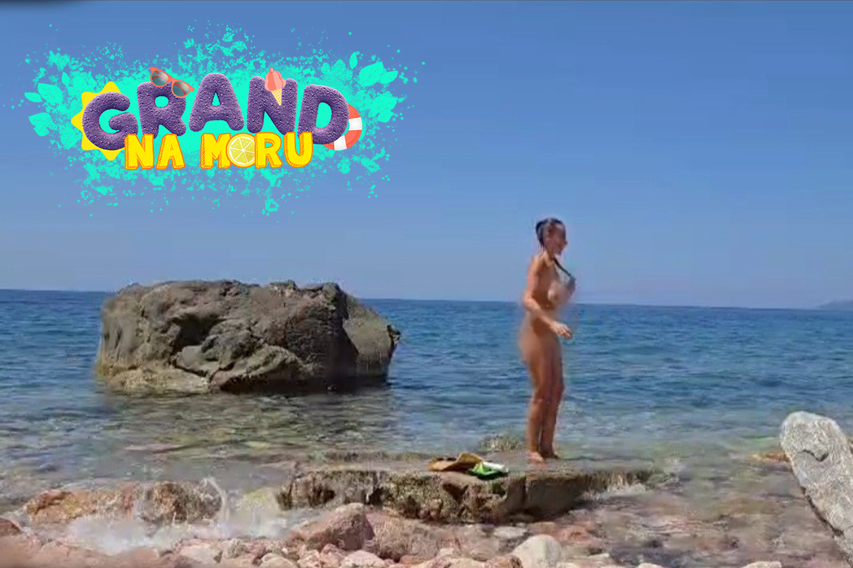 EKSKLUZIVNO Povukla se iz javnosti, a sad smo je uhvatili golu na plaži (FOTO 18+) 5 branka blek rouz gola