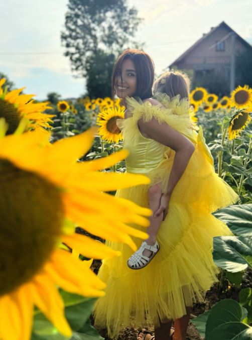 Dada Mešaljić proslavila ćerki rođendan, svi u suzama zbog njene objave: "Uvek ću ti biti i mama i babo" FOTO 8 hsi