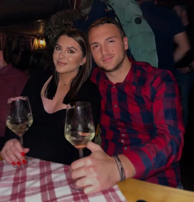 Slavlje u domu zvezde Granda, čestitke pristižu sa svih strana: "Hvala mama, hvala deco" 9 image 4 26