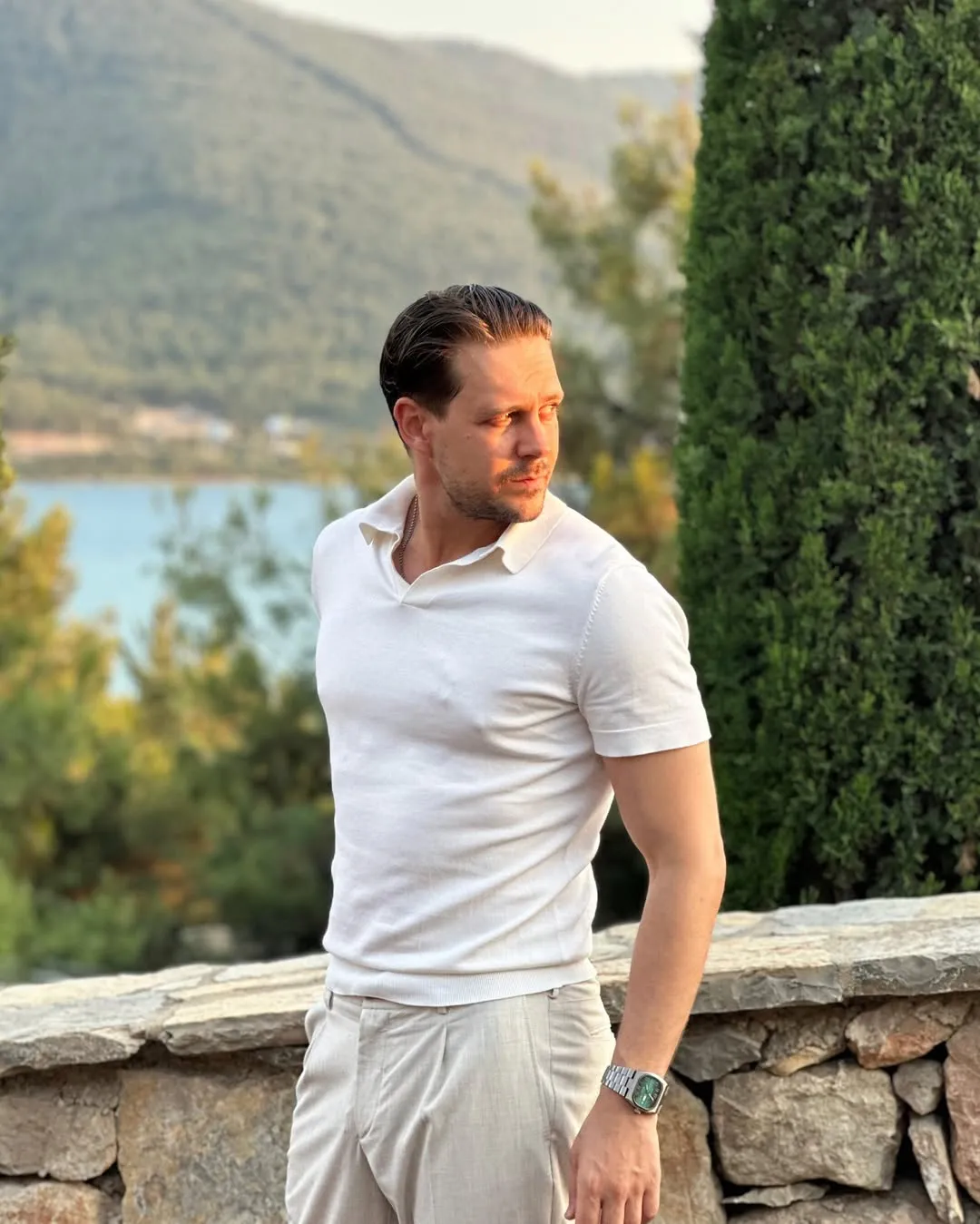 Saznali smo koliko košta letovanje najpopularnijeg srpskog glumca: Ovaj iznos mogu da izdvoje samo najbogatiji (FOTO) 4 milos bikovic 2