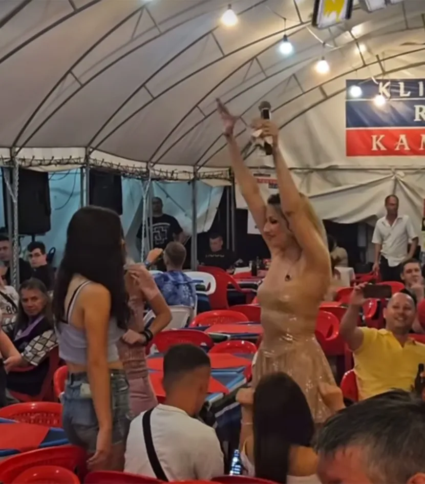 Rada Manojlović pevala na vašaru: Napravila lom pod šatorom u Zaječaru VIDEO 7 rada manojlovic 3 830x0 1