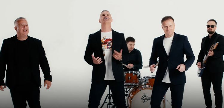 "Džaba sve moj Dejane": Grandovi pevači snimili pesmu koja će sigurno postati veliki hit VIDEO 5 11