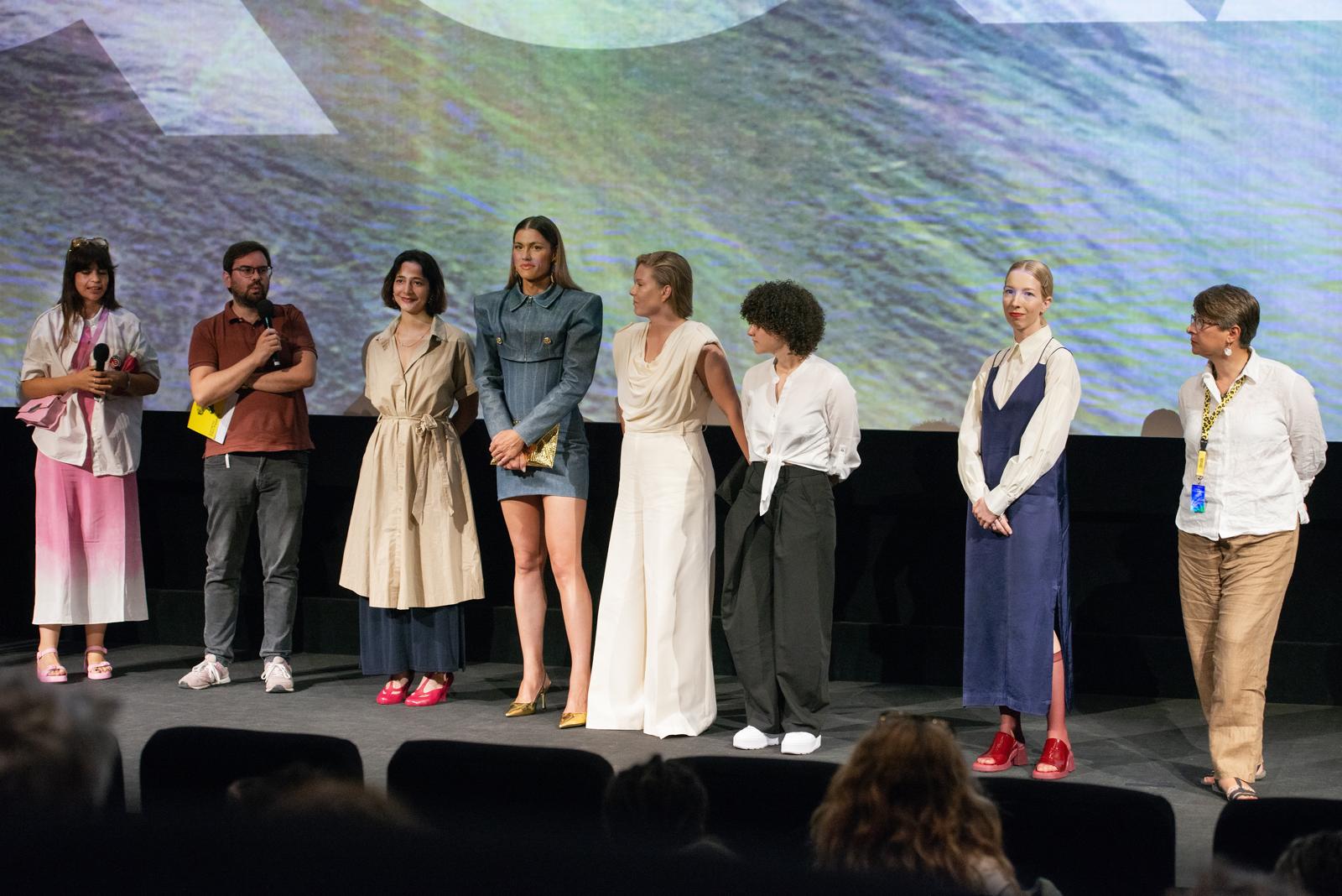 Svetski mediji bruje o transrodnoj zvezdi Granda: Alina Juhart dobila glavnu ulogu u filmu, pevačica napravila pometnju u Švajcarskoj (FOTO) 7 IMG 20250809 WA0008