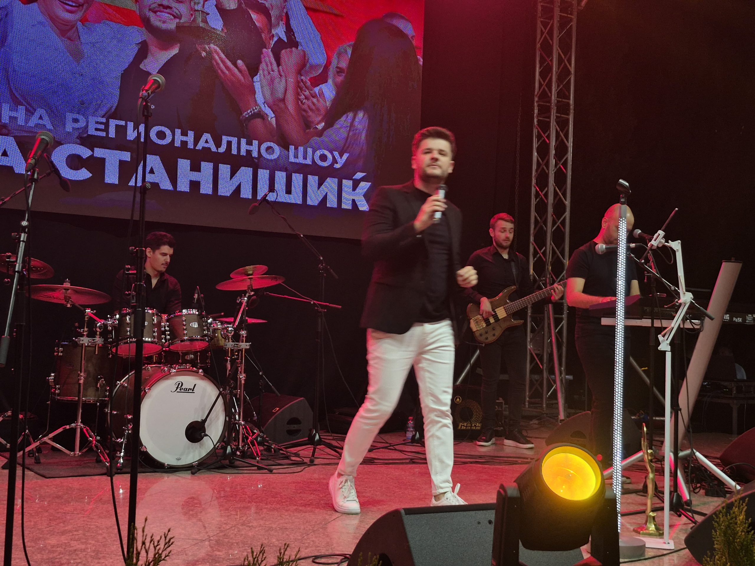 Nikola Stanišić okupio finaliste "Zvezda Granda", ovakav spektakl će se dugo prepričavati VIDEO 8 IMG 20250826 WA0191