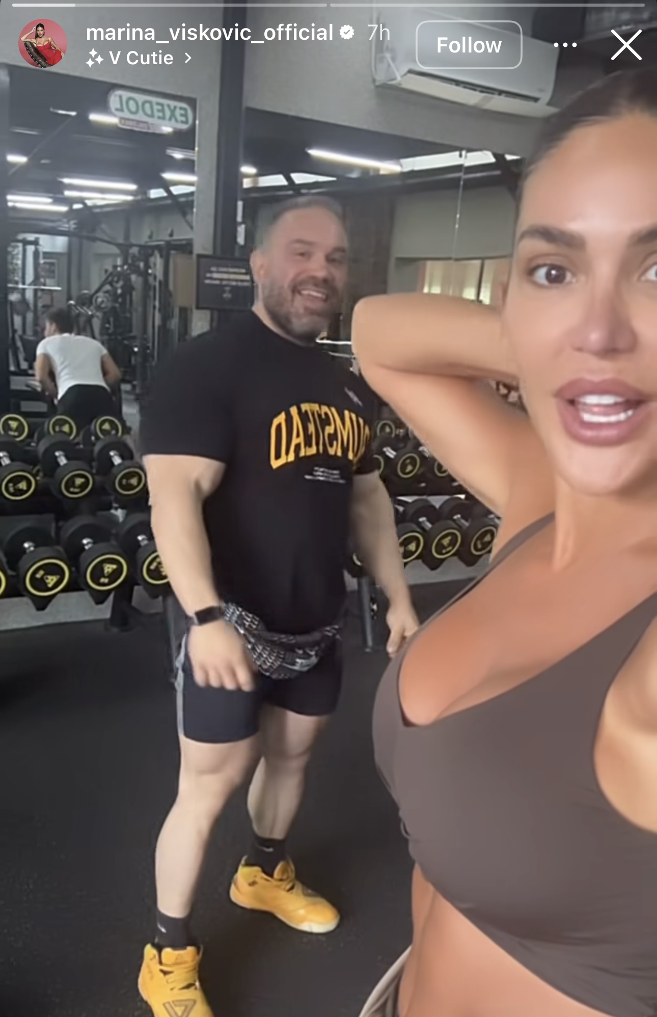 Marina Visković ne izlazi iz teretane: Pevačica pokazala zategnuti stomak u uskom topu FOTO 8 IMG 0499