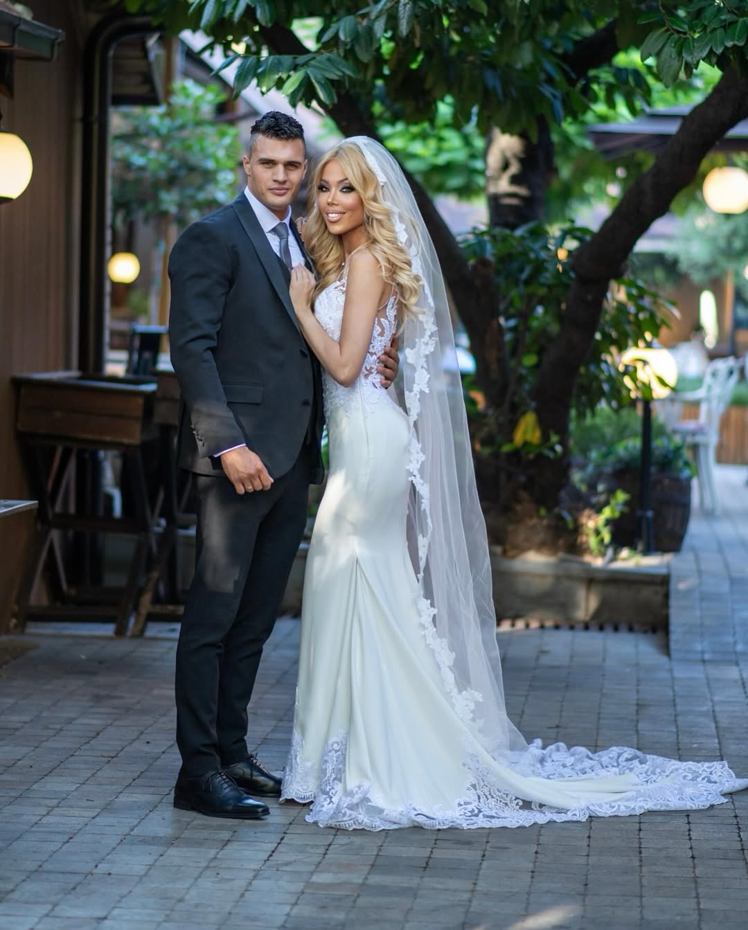Udala se Sara-Mia Jokić: Ćerka Lee Kiš izgovorila "da" u tajnosti FOTO 7 Just married💍❤️ 1