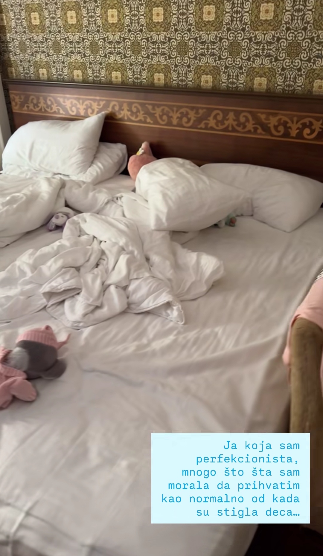 Mia Borisavljević na ivici nerava, u hotelskoj sobi kao da je bio tornado: "Štošta sam morala da prihvatim..." FOTO 7 Mia Borisavljevic 1