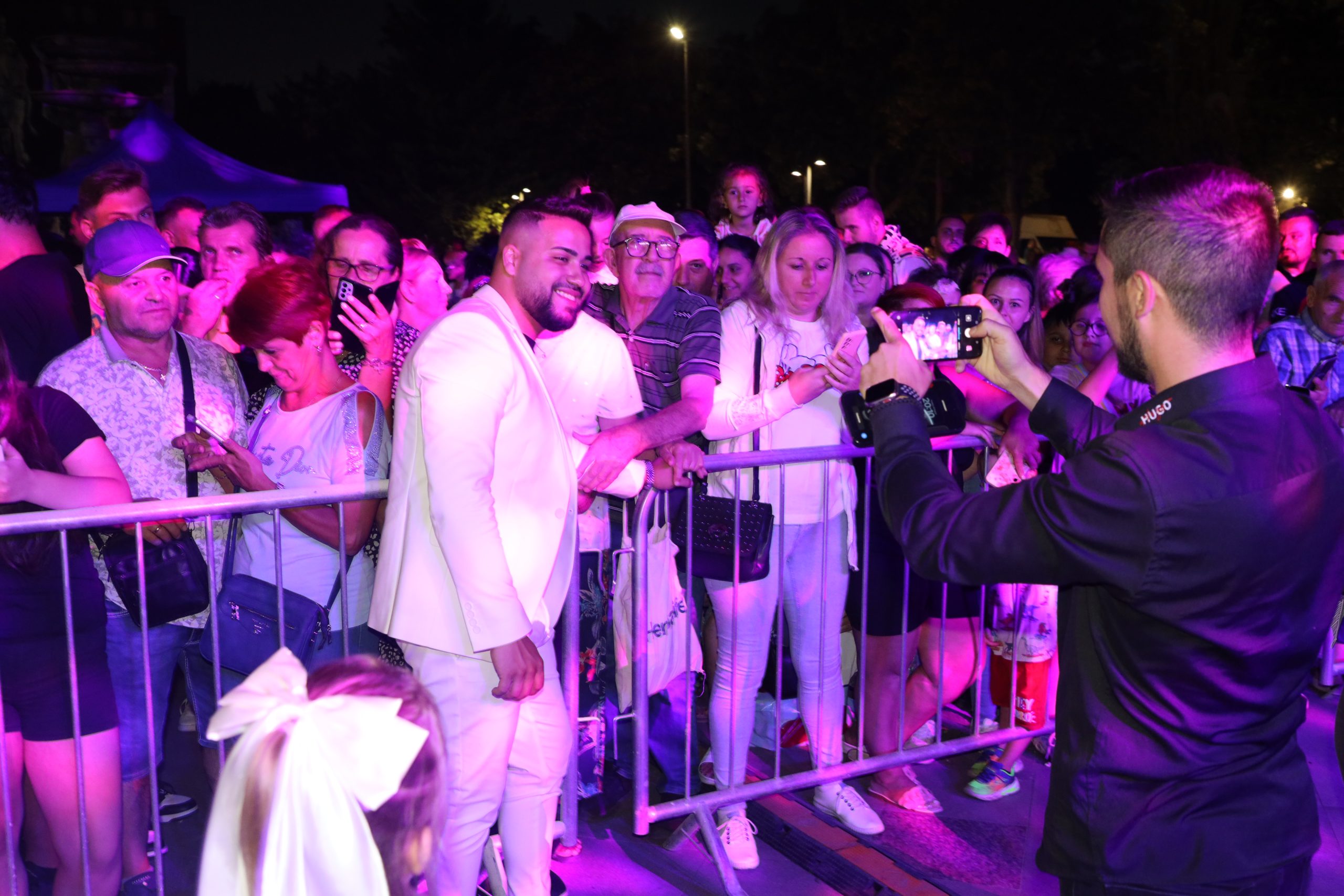 Spektakl kakav Makedonija ne pamti: Svi detalji pobedničkog koncerta Nikole Stanišića u Skoplju VIDEO 6 Nikola Stanisic koncert Skoplje 3