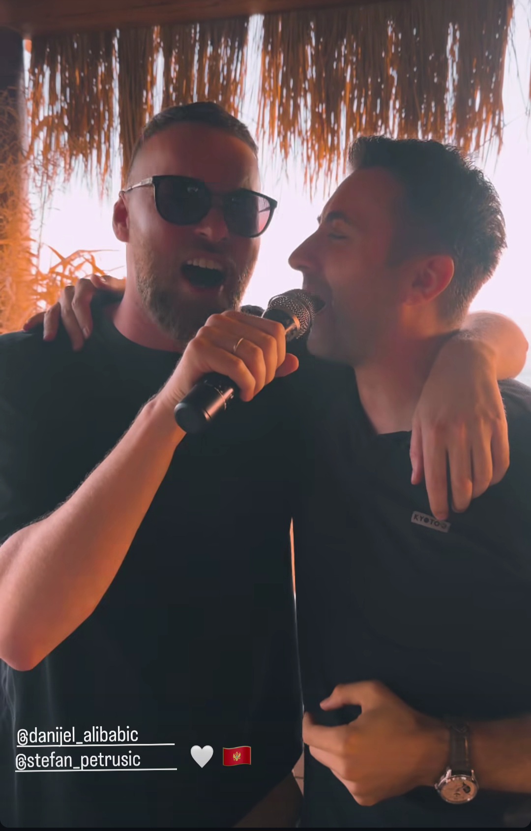 Spontani duet muzičkih zvezda: Pobednik Zvezda Granda zapevao čuveni hit crnogorskog kolege (VIDEO) 7 Screenshot 20250805 092234 Instagram