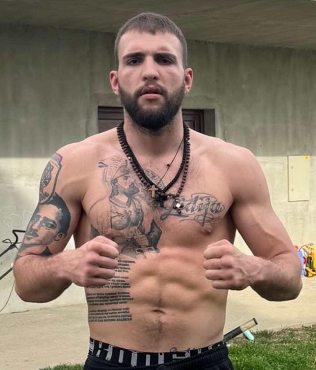 Veljko Ražnatović se oglasio posle teške povrede, ima važnu poruku na današnji veliki praznik 7 Veljko RAznatovic 2 2
