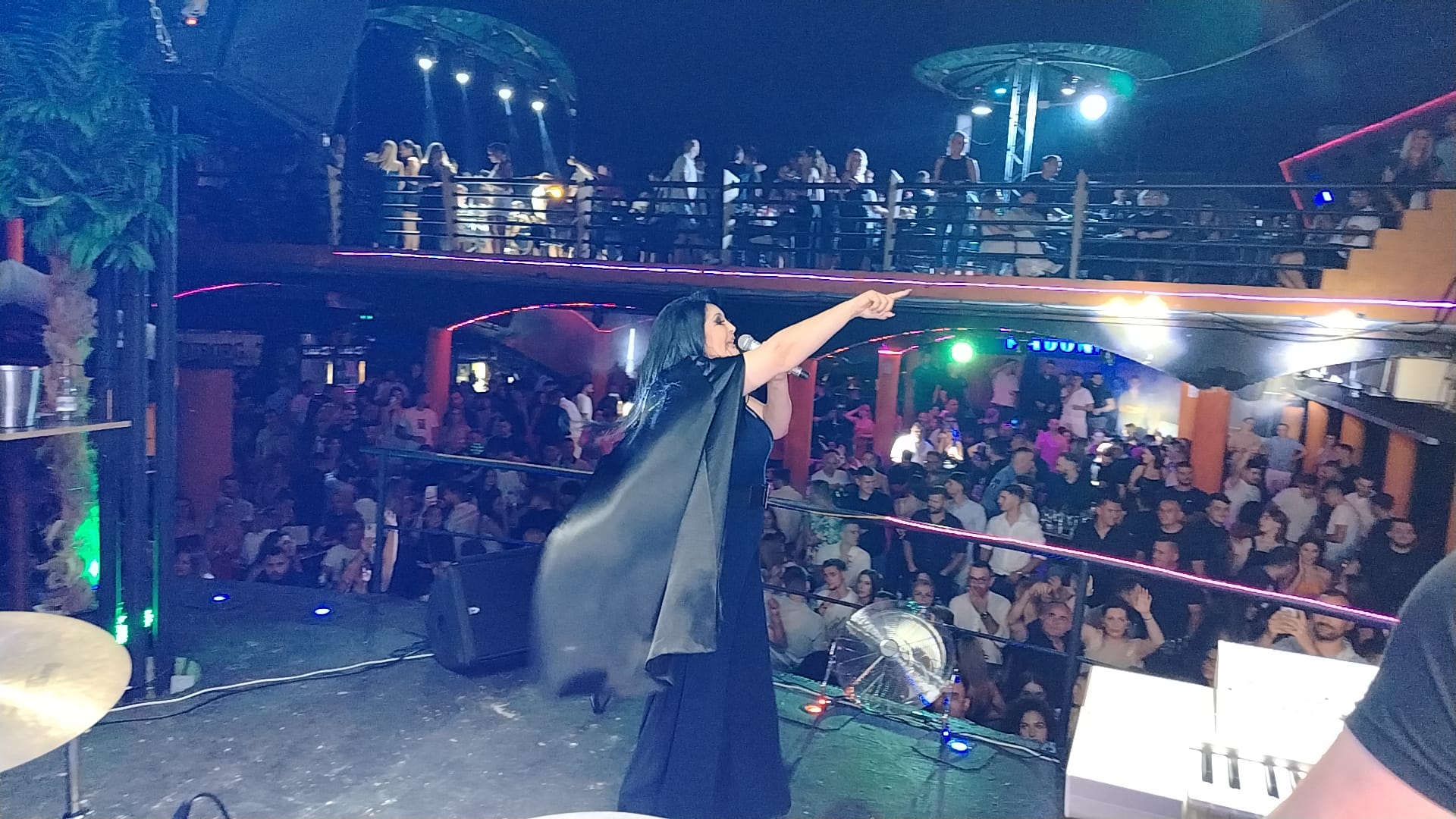 "Moj grad, moji ljudi": Dragana Mirković priredila muzički spektakl u rodnom Požarevcu VIDEO 5 WhatsApp Image 2025 08 10 at 11.40.40 1