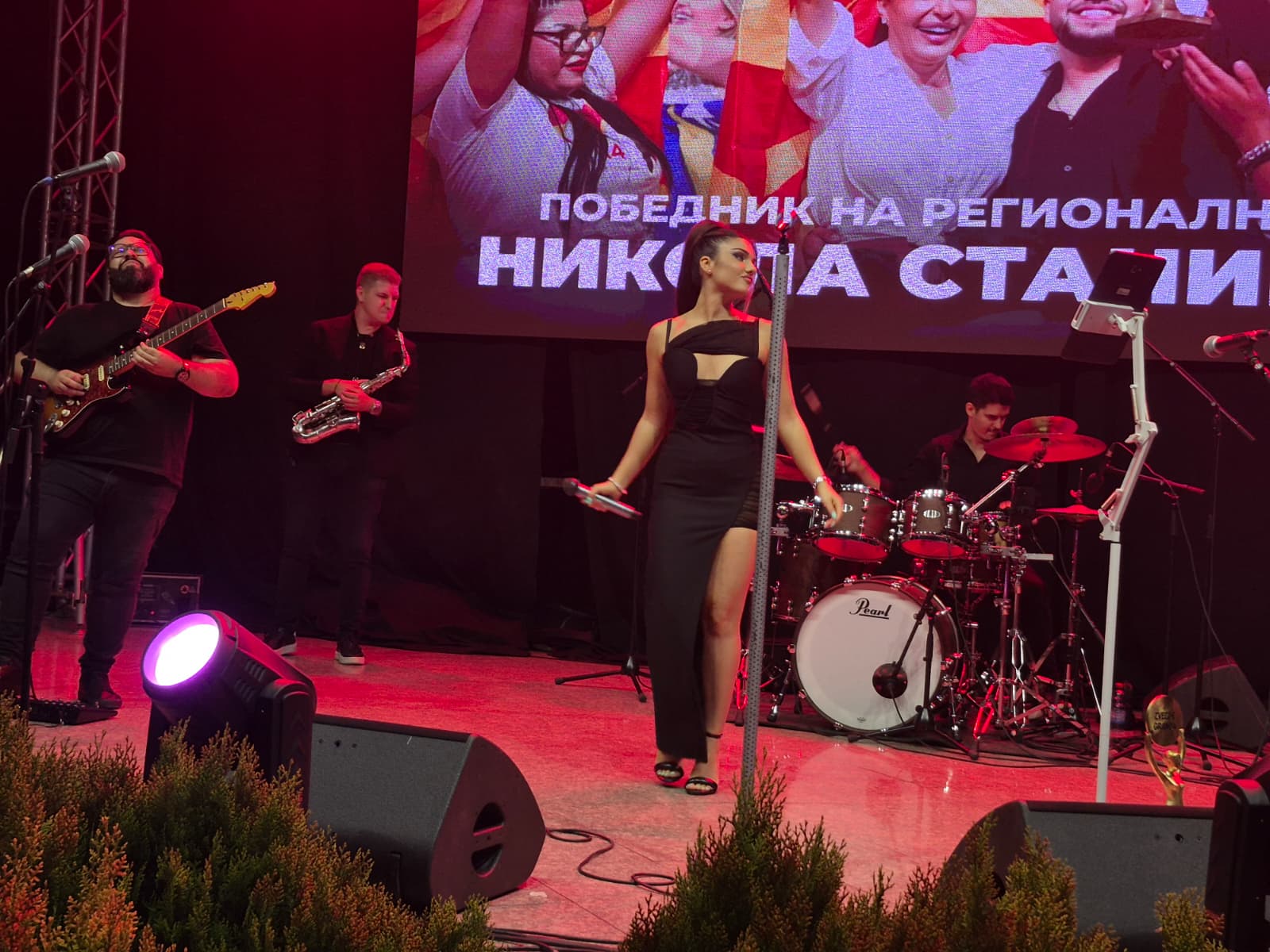 Nikola Stanišić i Anđela Arman nastupom na koncertu podgrejali priče da su u tajnoj vezi VIDEO 8 WhatsApp Image 2025 08 26 at 22.01.38