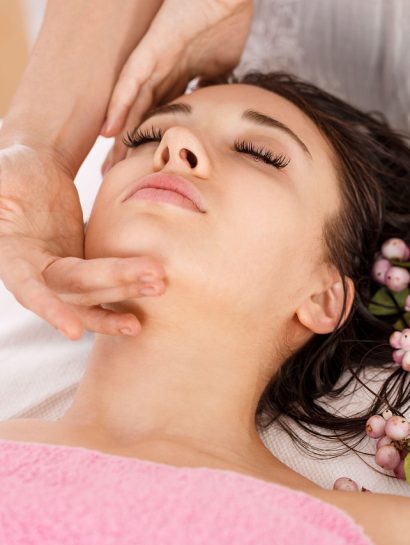 woman 8752830 1280