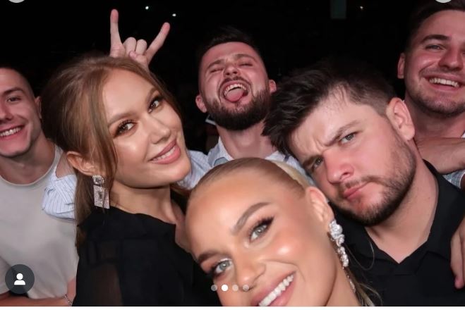 Humanitarni koncert Mate Milićevića u rodnom gradu ujedinio ljude: "Ne mogu nas podeliti bez obzira na veru i naciju" FOTO 6 zg