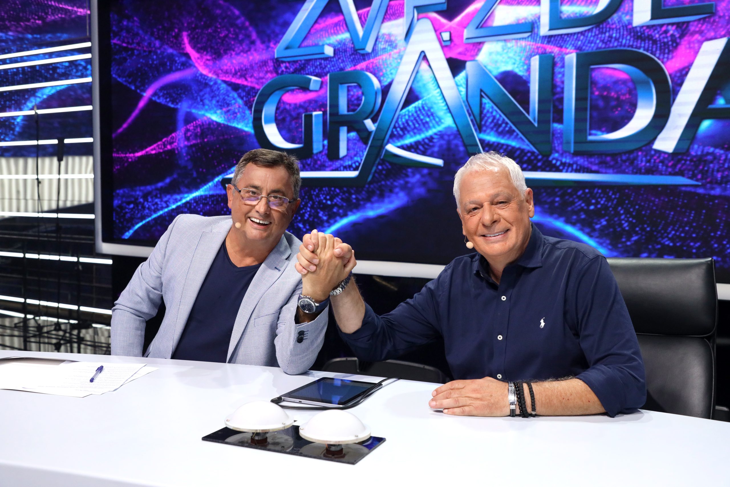 ZVEZDANA PRAŠINA SE DIŽE, najbolji na estradi ponovo biraju najbolje među talentima: Pogledajte promo za novu sezonu "Zvezda Granda" (VIDEO) 9 DIREKTOR SLJIVIC I VOJA NEDELJKOVIC ZG SNIMANJE 01092025 FOTO MUNJA 15 ok