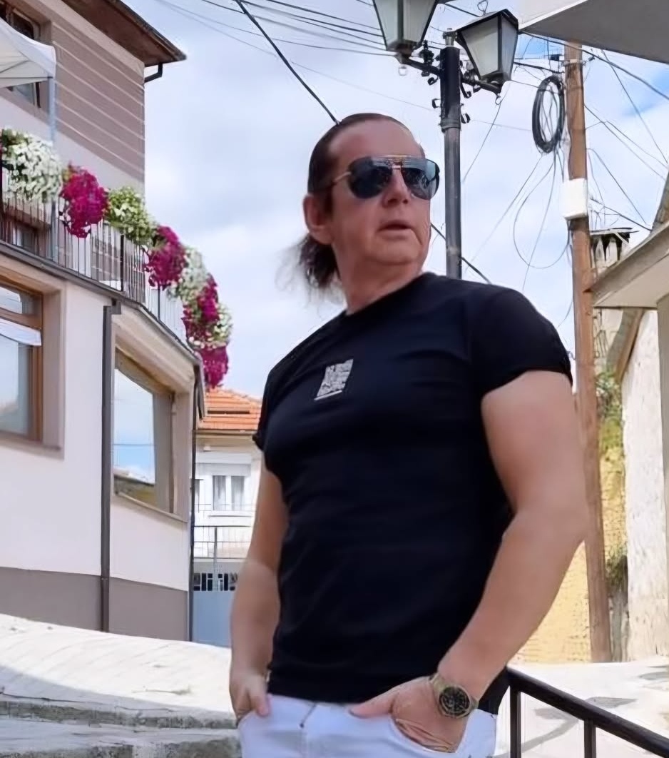 Gazi sedmu deceniju, a sve puca na njemu: Jašar Ahmedovski ne preskače treninge, pokazao i rezultat FOTO 5 Jasar Ahmedovski 1