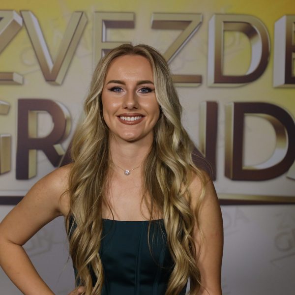 LARA BRIZIC 20 GOD. ZAGREB HR 9
