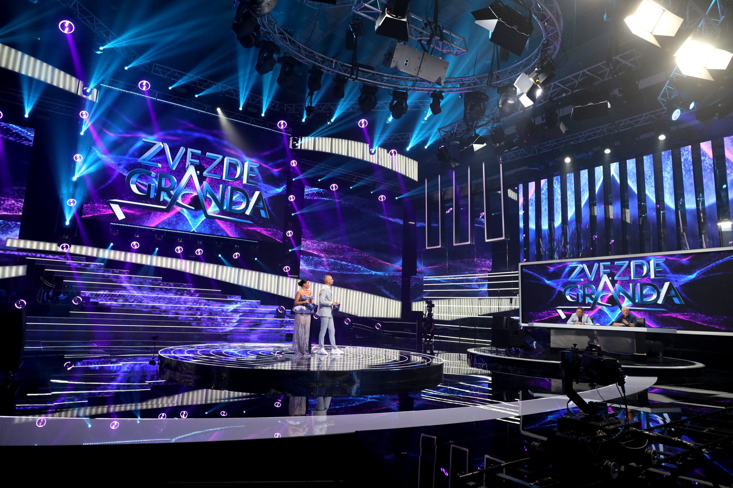 ZVEZDANA PRAŠINA SE DIŽE, najbolji na estradi ponovo biraju najbolje među talentima: Pogledajte promo za novu sezonu "Zvezda Granda" (VIDEO) 7 SCENA ZG SNIMANJE 01092025 FOTO MUNJAok