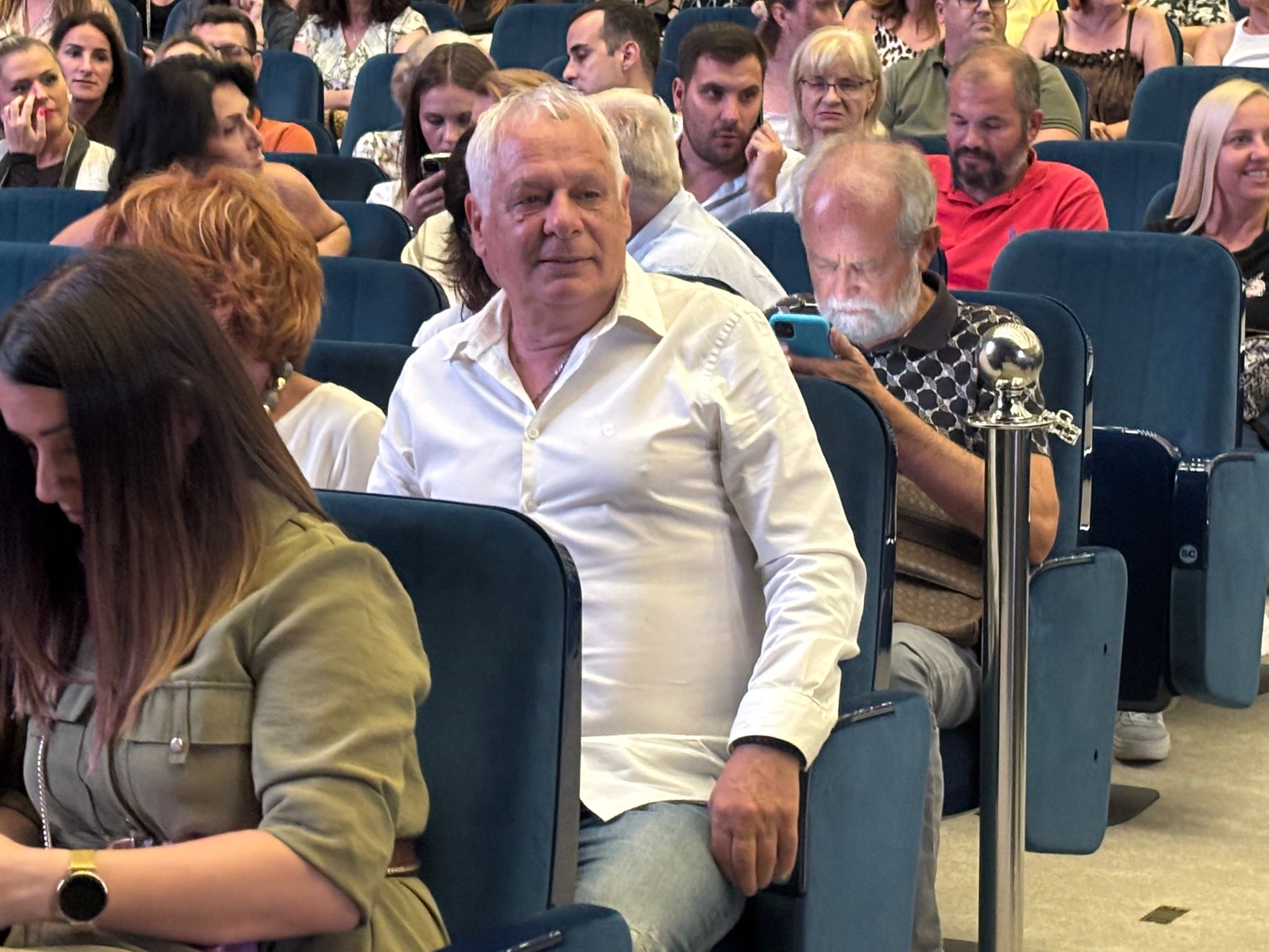 Ana Bekuta okupila srpski džet-set u Sava Centru, u publici i poznati glumac FOTO 8 image00005 1