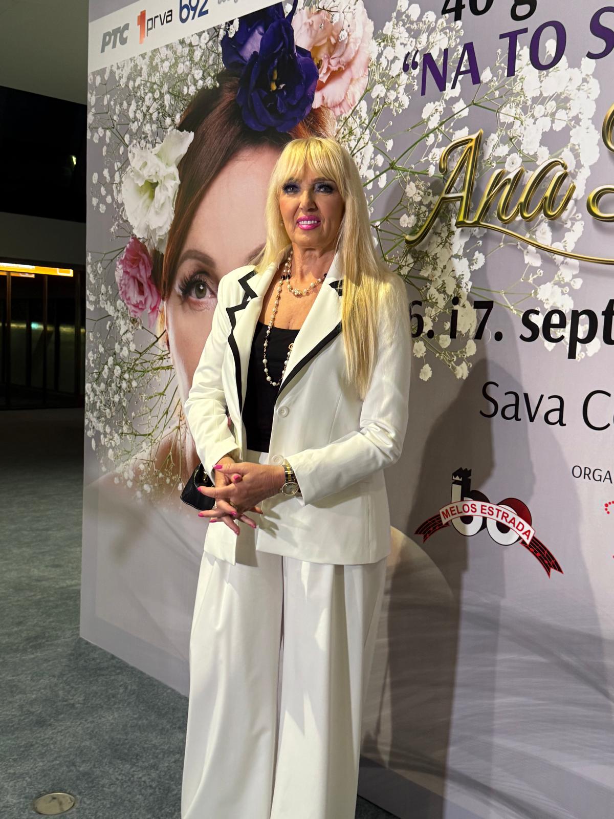Poznati u prvom redu na Bekutinom koncertu, najveću pažnju izazvao dolazak Tamare Vučić FOTO 9 image00009