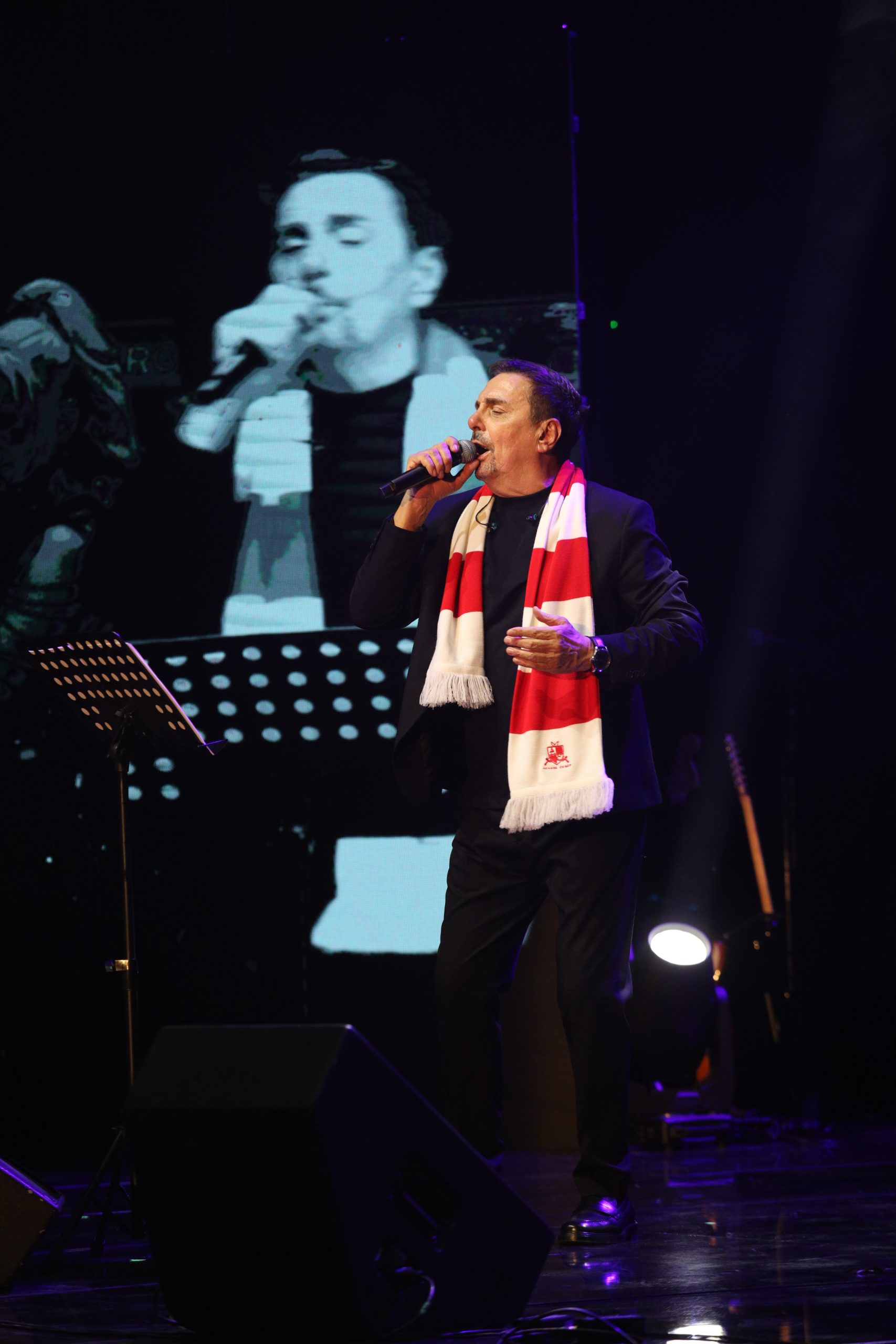 Pogledajte koncert Dragana Kojića Kebe o kom danas svi pričaju: Sin mu izjavio da se ženi, ćerka se rasplakala (VIDEO) 6 0A0A0243