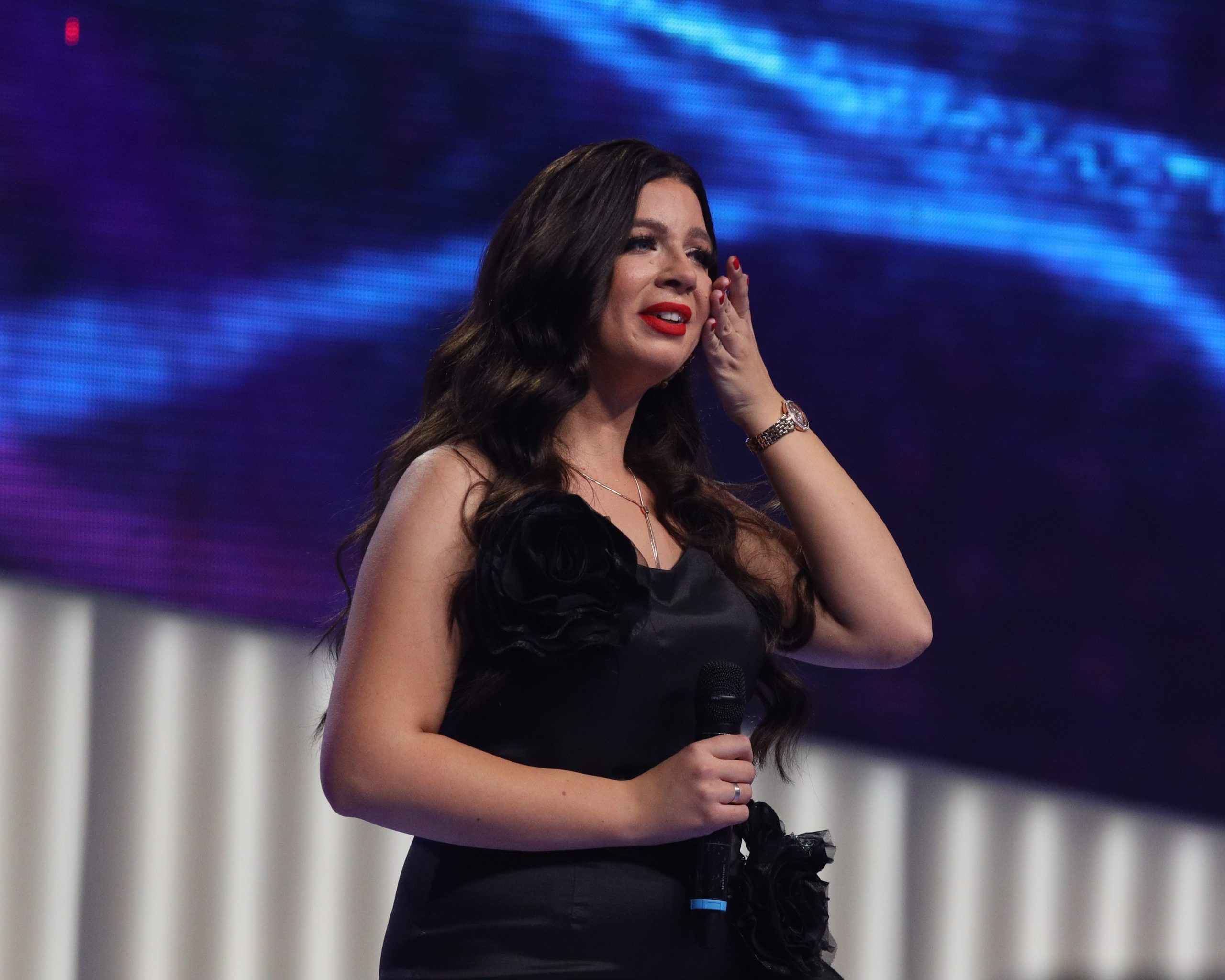 Pet meseci posle porođaja takmičarka stala na scenu Zvezda Granda i otkrila bolnu istinu: Ceca i Dara grcale u suzama (VIDEO) 5 0A0A0729 2