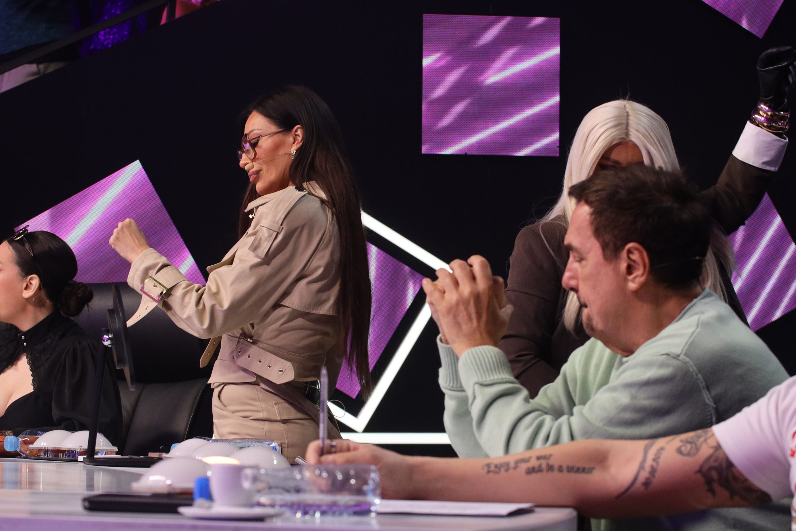 Dara bez dlake na jeziku: ''Infantilna si'', Ceca i Sanja stale u takmičarkinu odbranu 7 0A0A0911