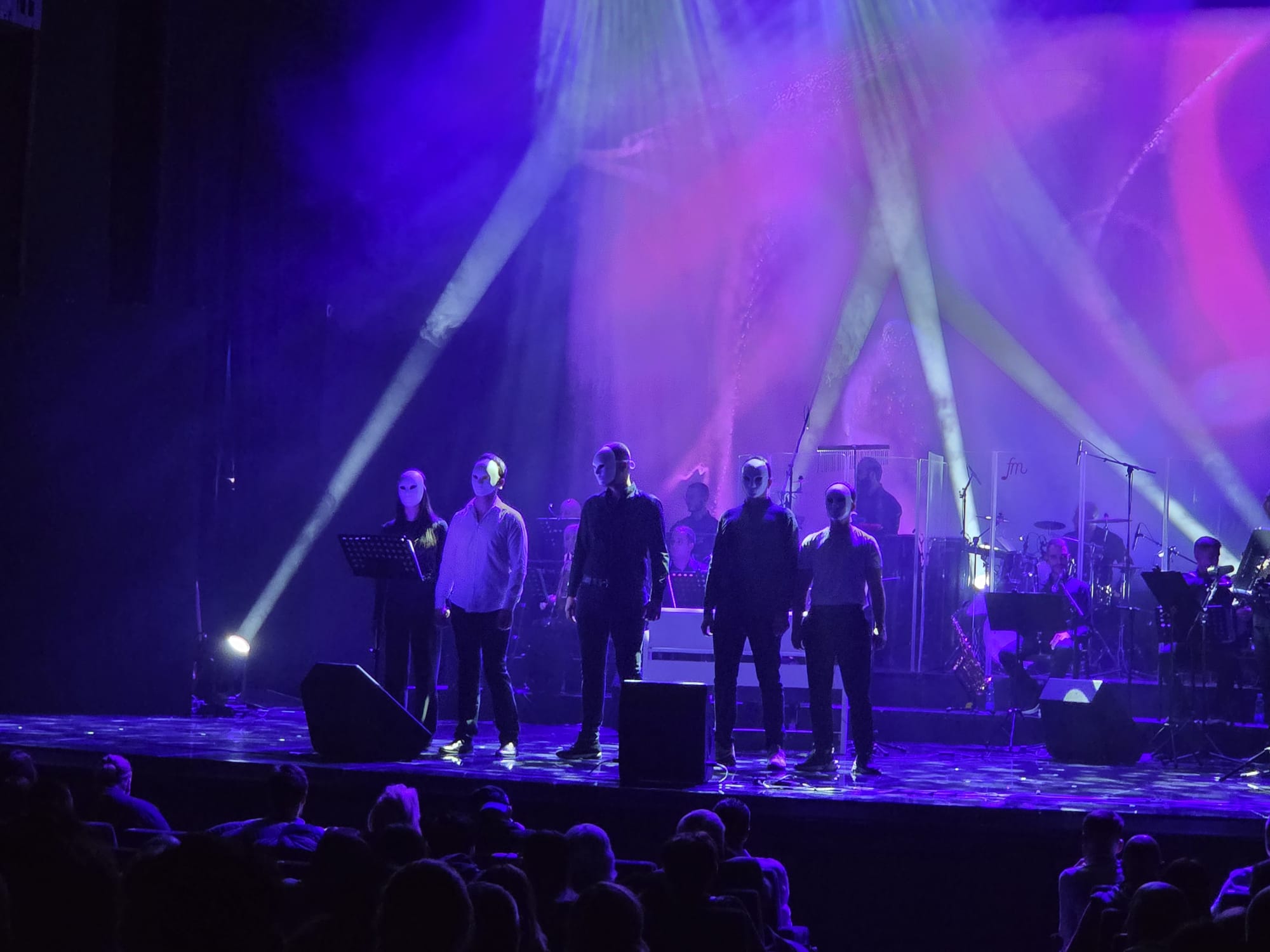 Keba otvorio koncert, koreografija iznenadila sve VIDEO 4 1760640698405