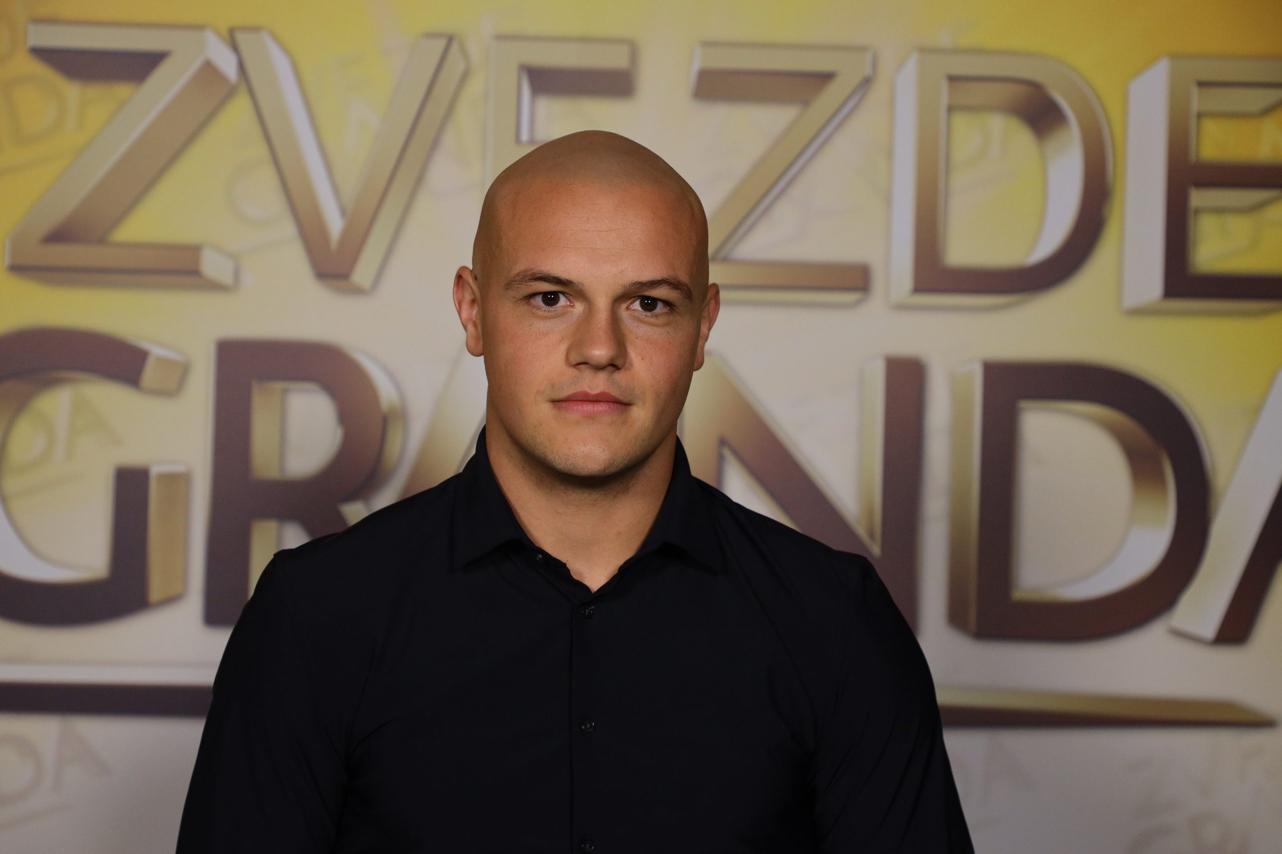 Ekskluzivno: Upoznajte kandidate koji večeras osvajaju Grandovu scenu 9 ALEKSANDAR MIJATOVIC 28 GOD. WELS AUSTRIJA 7