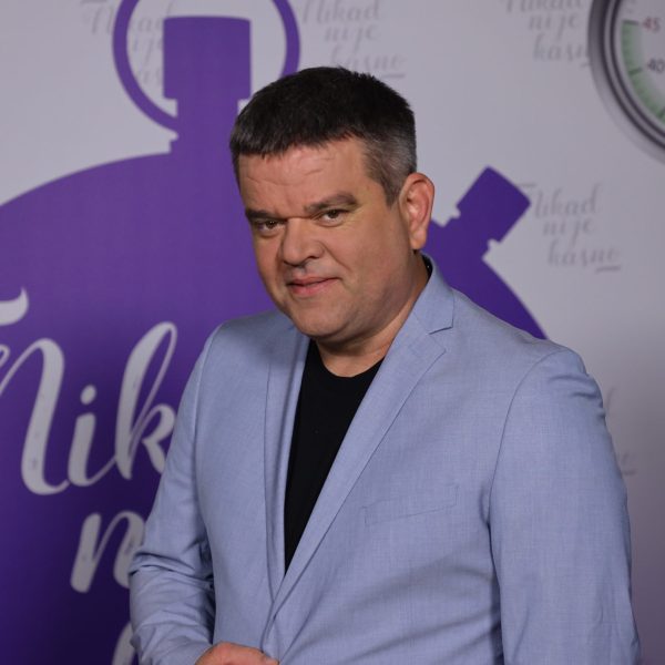 ALEKSANDAR TESANOVIC 46 GOD. BEOGRAD 8