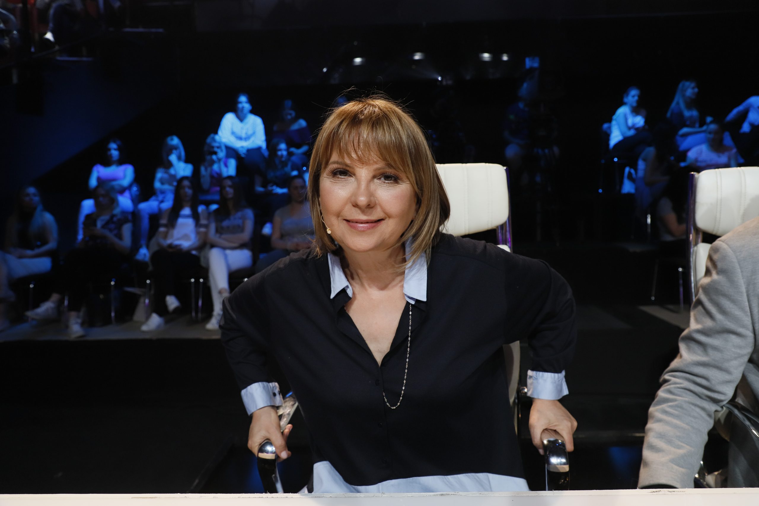 Pevačica slomljena od bola, preminula joj rođena sestra 5 Bilja Krstic