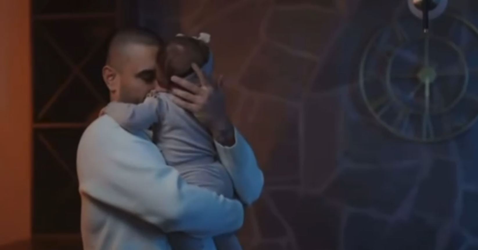 Emotivni kadrovi Darka Lazića sa ćerkom: Mala Srna prvi put pred kamerama VIDEO 6 DARKO LAZIC 3