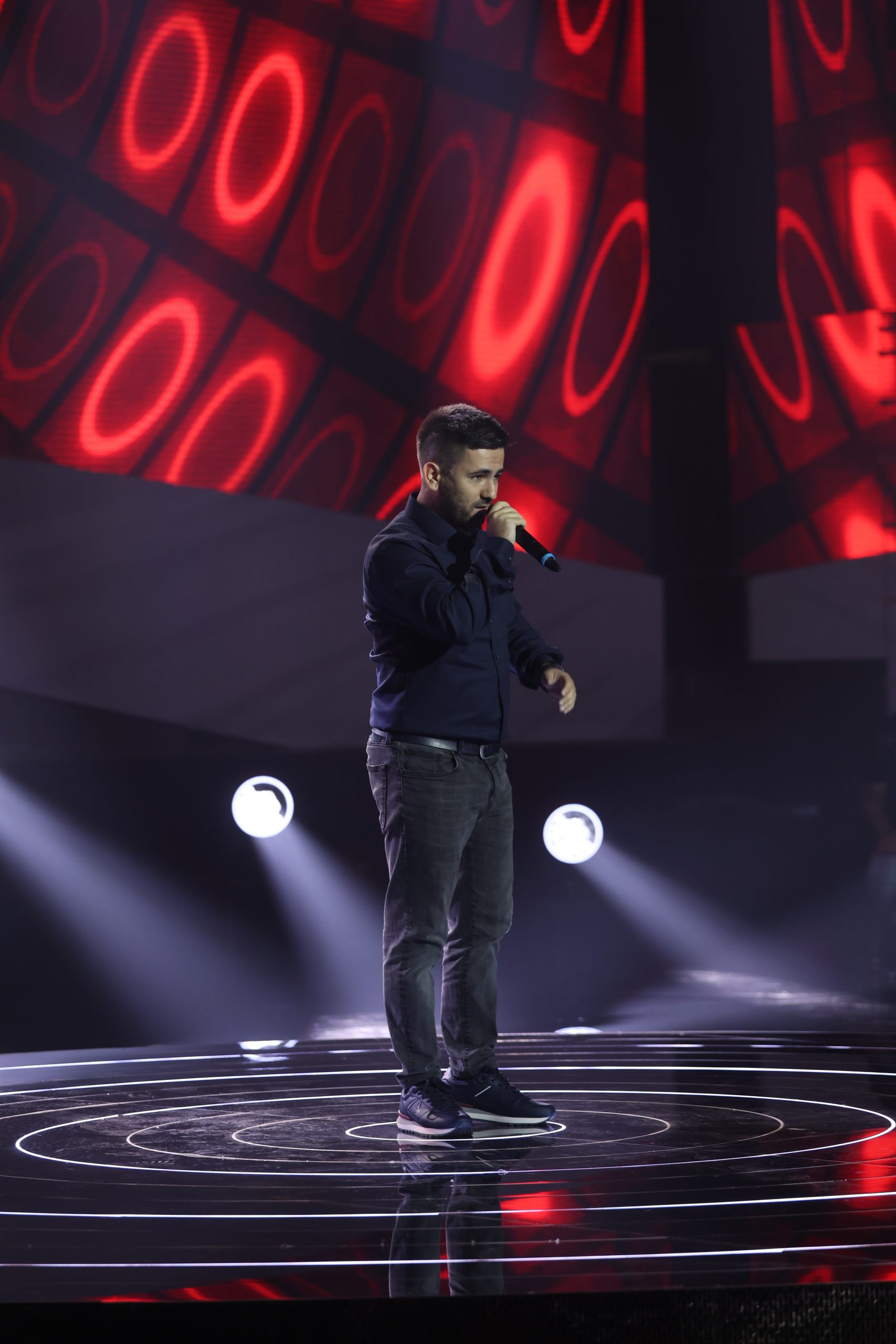 Nikad se nije bavio pevanjem, a sada briljira: Skladištar iz Tuzle sakrio od svih da dolazi u Zvezde Granda (VIDEO) 6 E08A0301 1