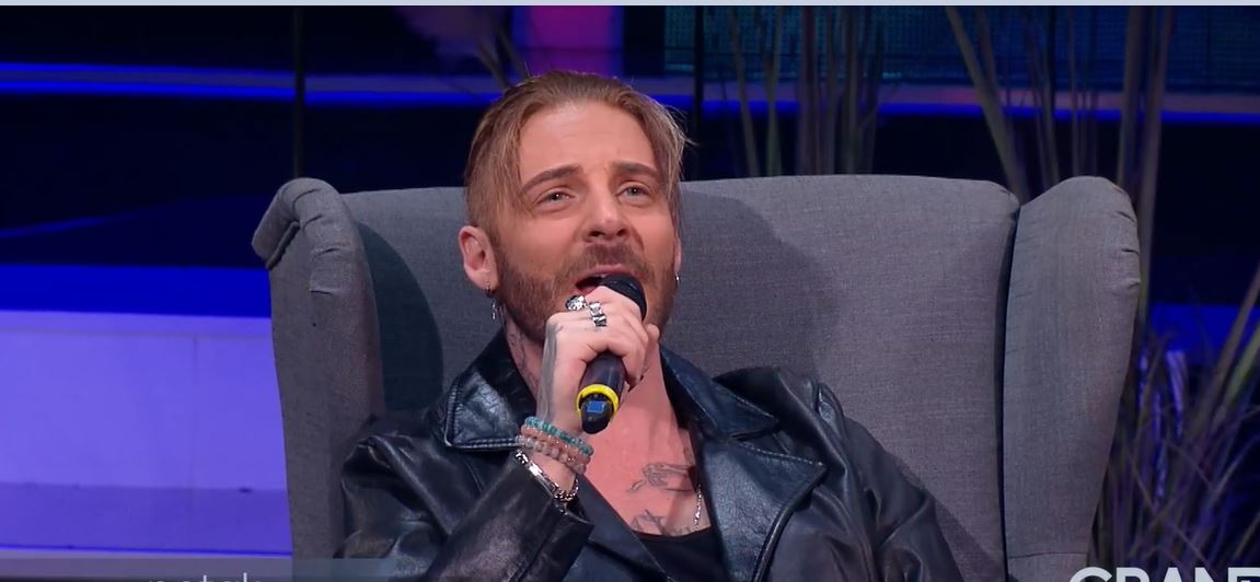 Aleksandar Josifovski zapevao uživo hit Halida Bešlića i rasplakao sve u emisiji Grand parada VIDEO 6 Hvataj 2