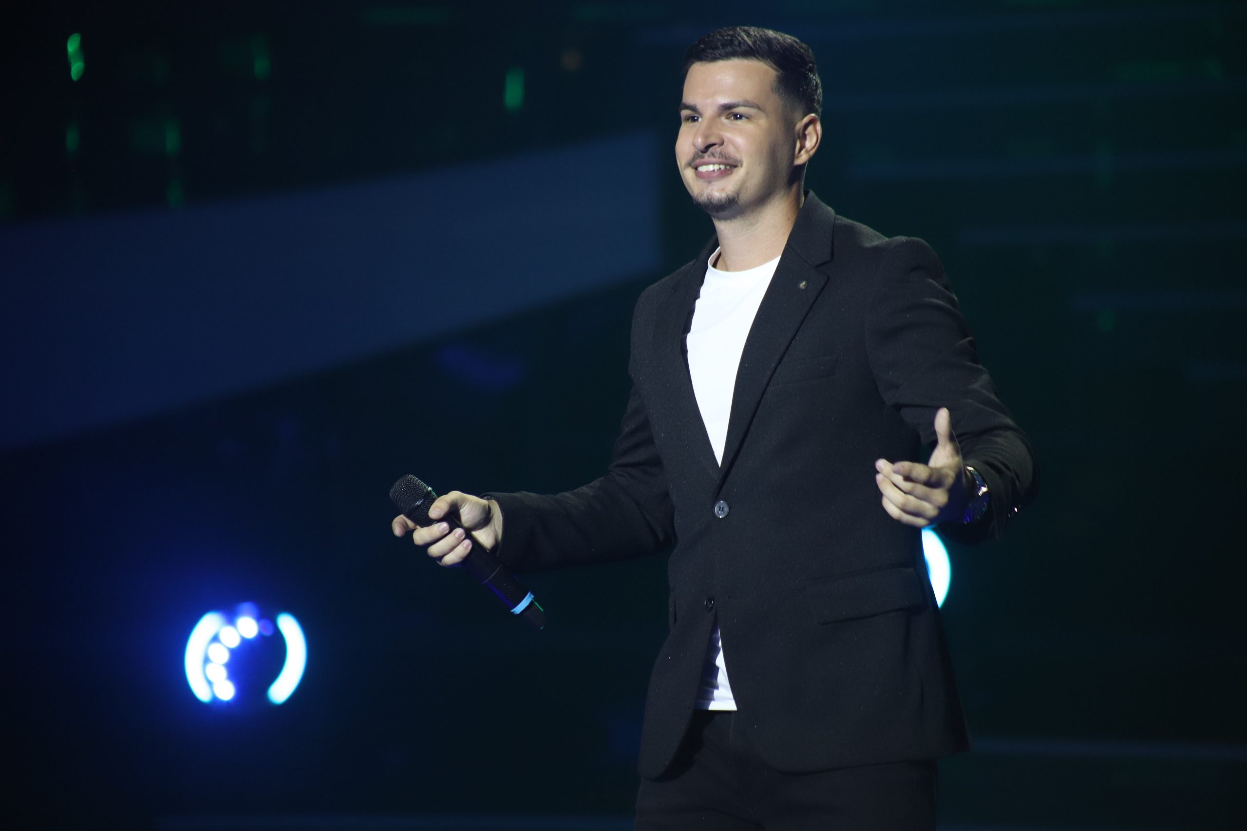 Rešio da zameni katedru scenom: Takmičar završio jedan od najtežih fakulteta, a ipak ganja estradni san (VIDEO) 5 IMG 0015 1